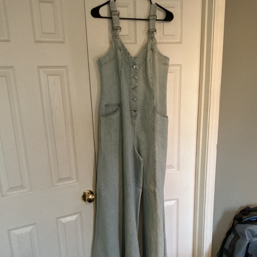 Fashion Nova Wide Leg Denim Jumpsuit Size L
